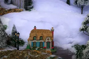 Lemax abigail's cottage Caddington Village 2024 - image 4