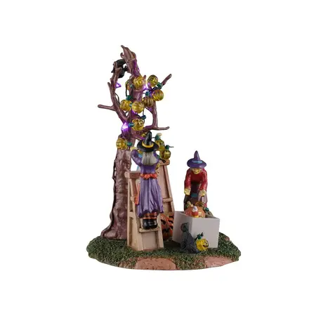 Lemax decorating the spooky tree Spooky Town 2026 - image 2
