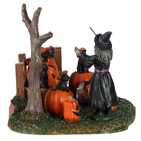 Lemax frightful feline choir Spooky Town 2021 - image 2