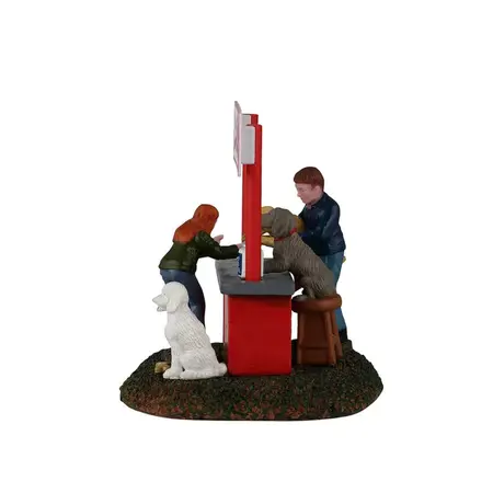 Lemax puppy kissing booth General 2026 - image 3