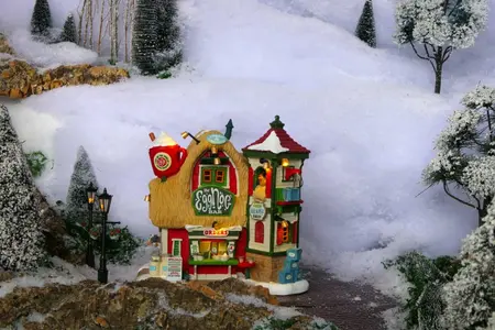 Lemax the eggnog bar Santa's Wonderland 2024 - image 4