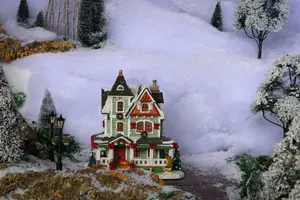 Lemax whitbey residence Caddington Village 2024 - image 4