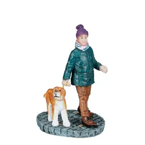 Luville Molendam Man walking his dog